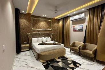 هتل Multan Swiss