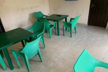 هتل Profs Place