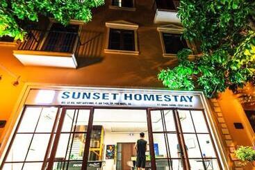 هتل Sunset Homestay