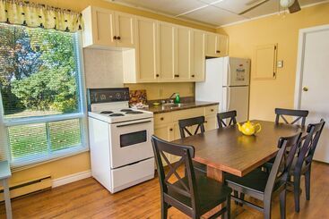 Jake & Jos Cottages