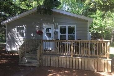 Jake & Jos Cottages