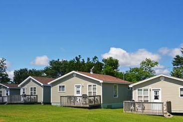 Jake & Jos Cottages