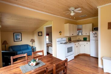 Jake & Jos Cottages