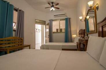 پانسیون Blueroom & Hostal Sunrise