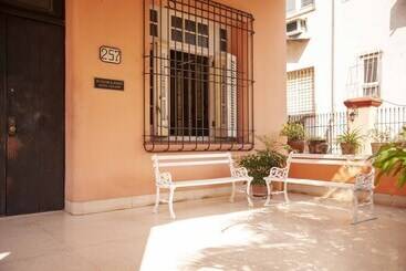 پانسیون Hostal Belele
