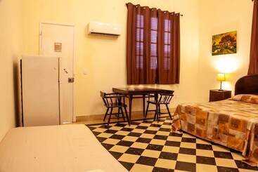 پانسیون Hostal Belele