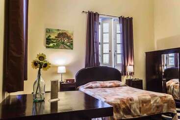 پانسیون Hostal Belele