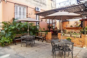 پانسیون Hostal Belele