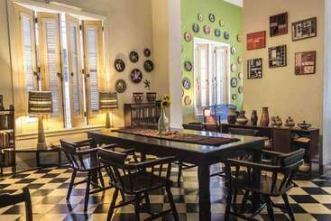 پانسیون Hostal Belele