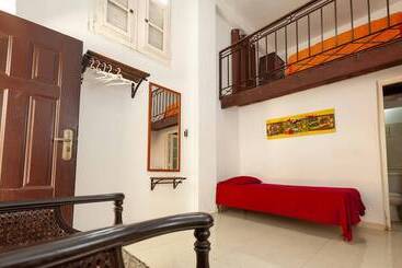 پانسیون Hostal Belele