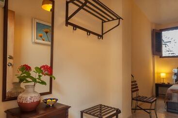 پانسیون Hostal Belele