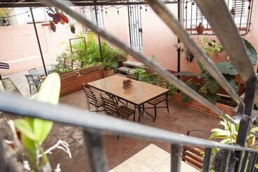 پانسیون Hostal Belele