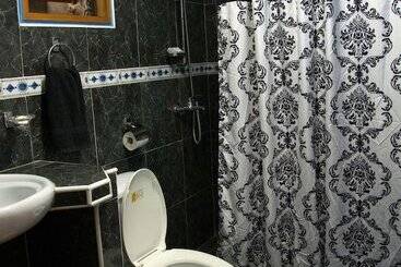 پانسیون Hostal Corona