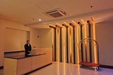 Affordable Condotel Apartment Near Naia Airport
