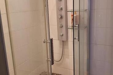 تختخواب و صبحانه Chambre D Hote La Passerelle