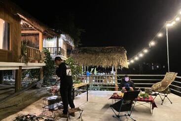 تختخواب و صبحانه Sánh Thuấn Homestay