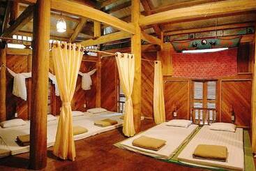 تختخواب و صبحانه Sánh Thuấn Homestay
