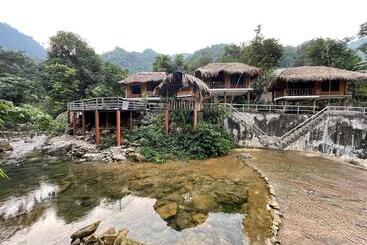 تختخواب و صبحانه Sánh Thuấn Homestay