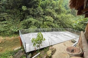 تختخواب و صبحانه Sánh Thuấn Homestay