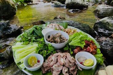 تختخواب و صبحانه Sánh Thuấn Homestay