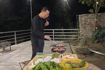 تختخواب و صبحانه Sánh Thuấn Homestay