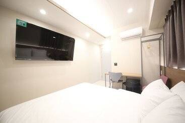 Calm Rest Hotel Masan