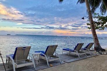 Cherinicole Beach Resort
