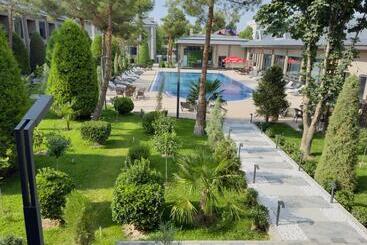 Clubhotel 777