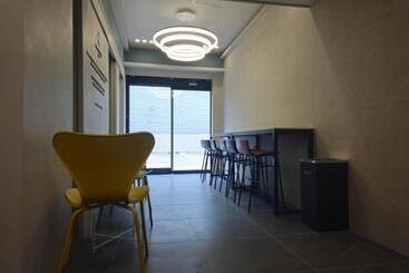Calm Rest Hotel Masan