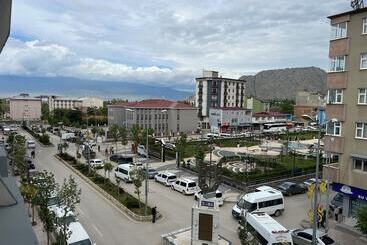 هتل Ararat