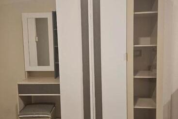 هتل Cozy Guesthouse