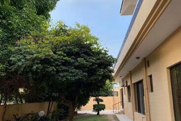 هتل Durrani Executive   Islamabad F10