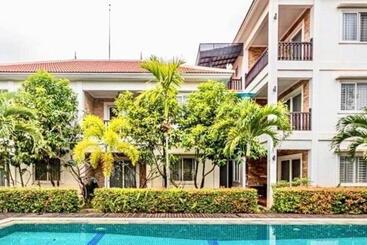 هتل Elegant Escape Residence