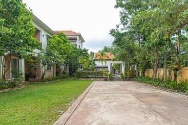 هتل Elegant Escape Residence