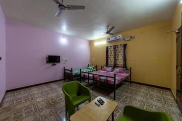 هتل Honey Dew Eco Resort