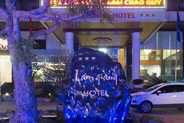 هتل Lam Giang