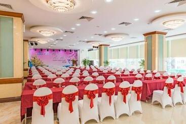 هتل Lam Giang
