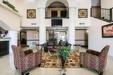 هتل Quality Inn Kingsville Hwy 77