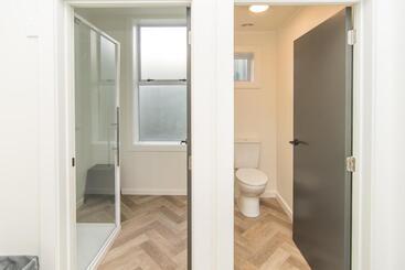 هتل The Fort Guesthouse Timaru