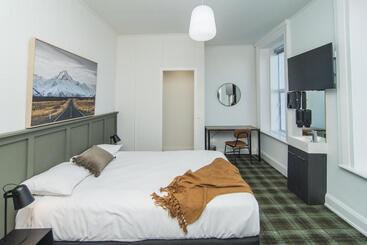 هتل The Fort Guesthouse Timaru