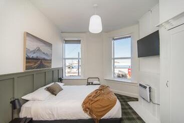 هتل The Fort Guesthouse Timaru