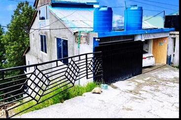 پانسیون Gold N Silver Inn Nathia Gali