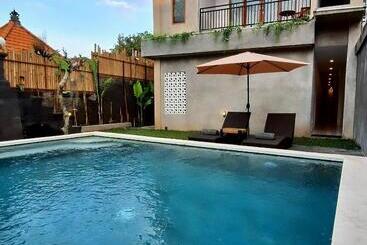 Пансион Graha Shanti Guest House