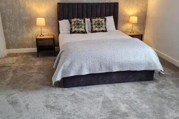 پانسیون Jays Modern Guest House