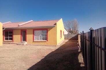 پانسیون Mmj Guest House