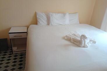 پانسیون Mmj Guest House