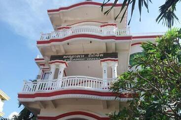 Pyramid Hotel & Spa