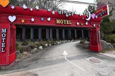 Vivaldi Motel