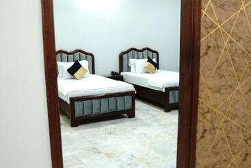 تختخواب و صبحانه Serenity Lodge Guest House