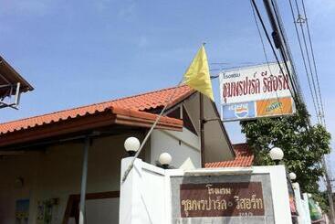 Chumphon Park Resort